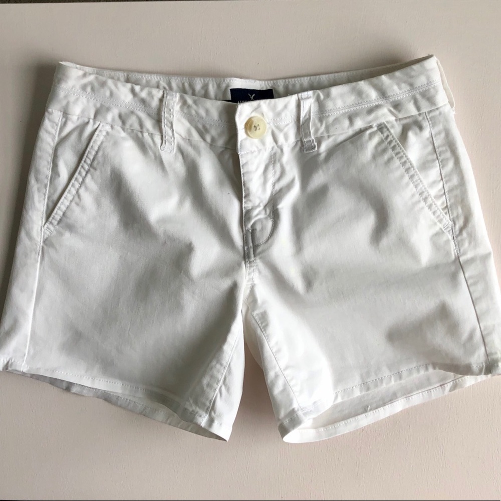 American Eagle | Midi Shorts | White | Size 4
